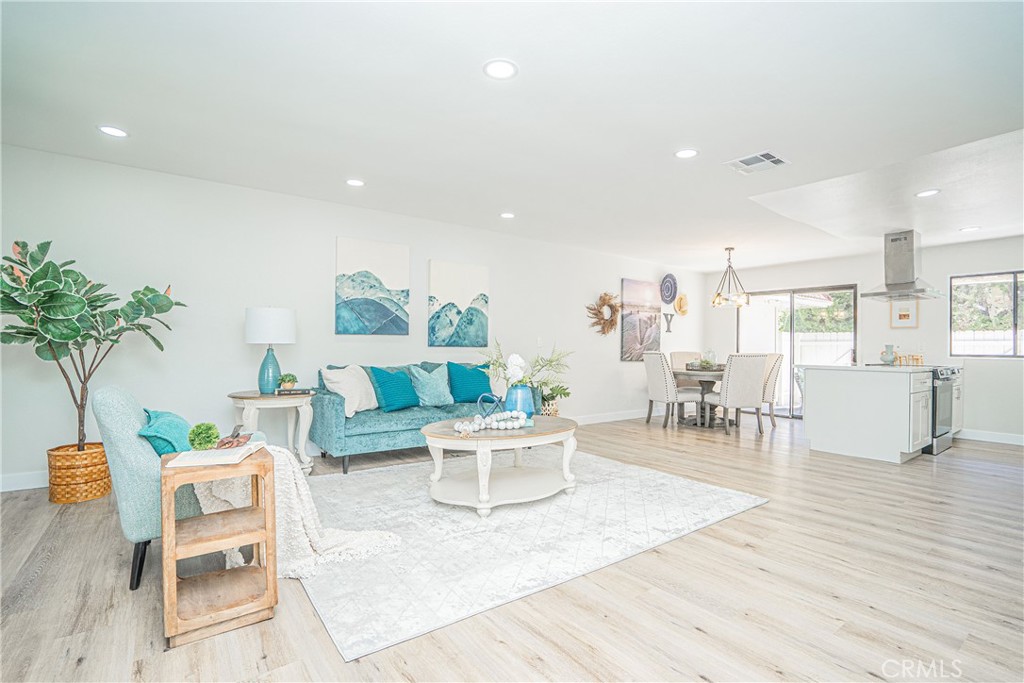 24742 Via San Rafael