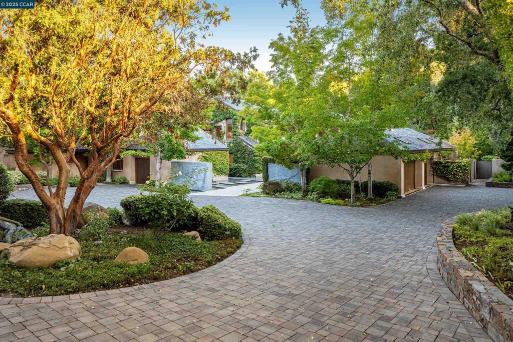 HAPPY VALLEY - Residential