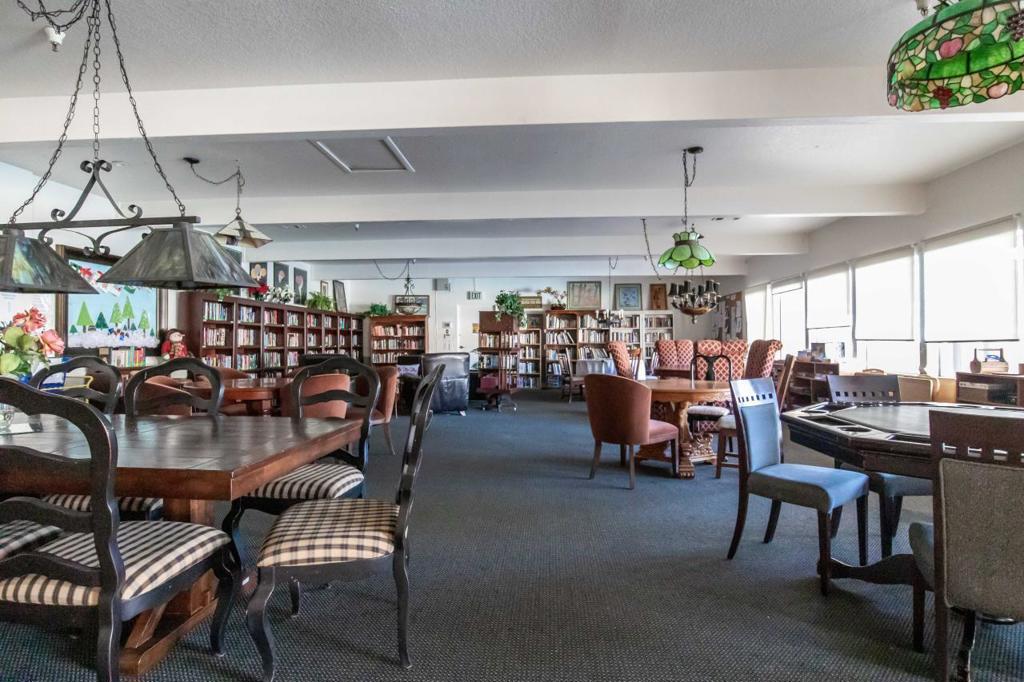 Hidden Springs - Manufactured In Park