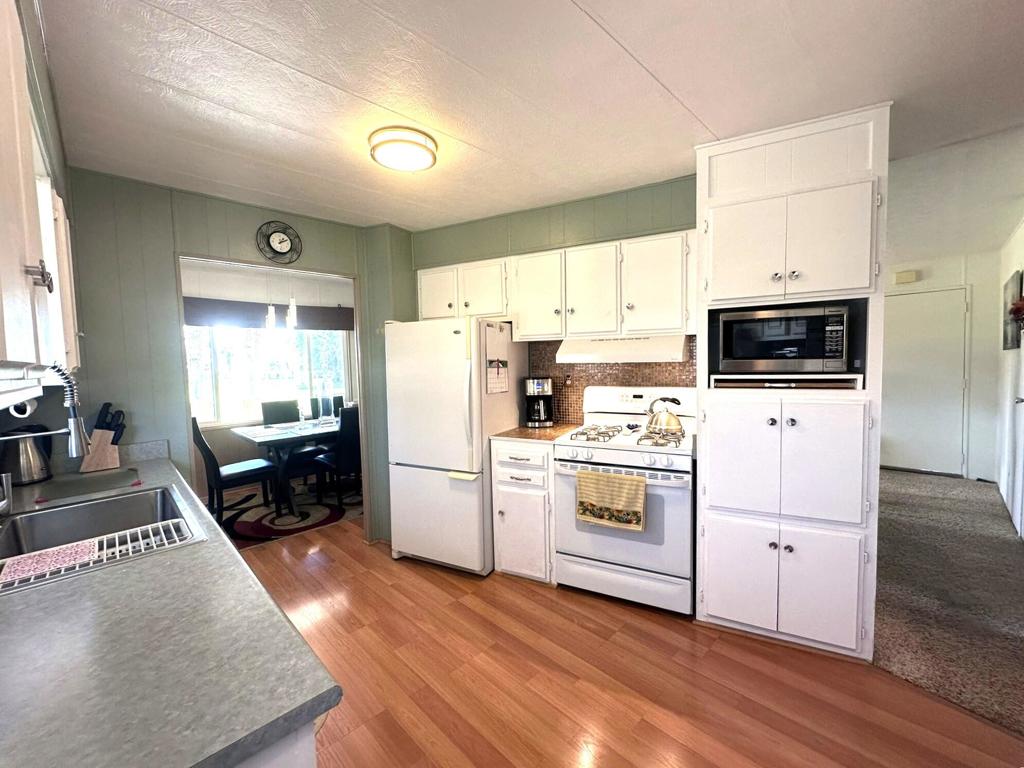 Hidden Springs - Manufactured In Park