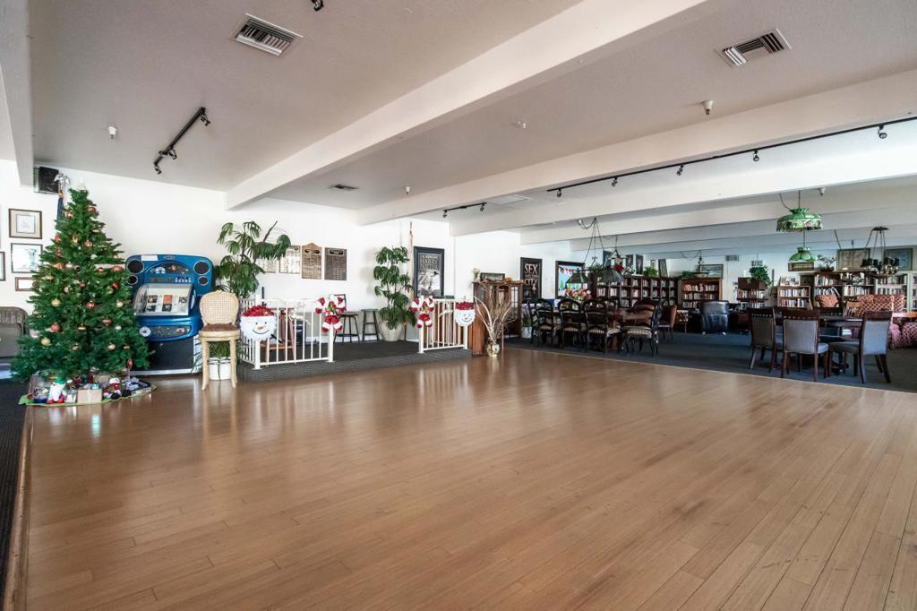 Hidden Springs - Manufactured In Park