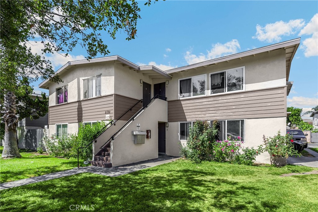 Welcome to 2522 S Rosewood Avenue! This fourplex is located just blocks from South Coast Plaza on a quiet treelined street. With easy access to freeways, local schools, and some of the best shopping and restaurants, the location is ideal. Comprised of 2 bedroom, 1 bathroom units each totaling aprx 875 square feet of living space and their own single car garage. The building has recently added an new roof, new electric sub panels for each unit, new garage doors, and new exterior paint. This already income producing building is a great opportunity and priced to sell!
