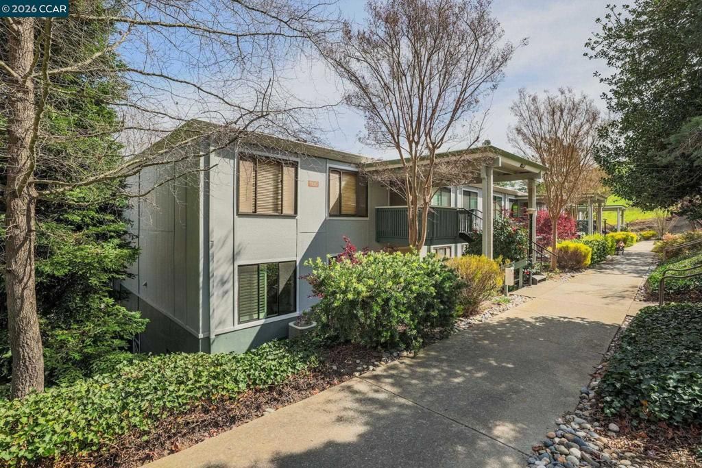 Photo of 1160 Rockledge Lane Ln #2, Walnut Creek, CA 94595 (MLS # 41127270)