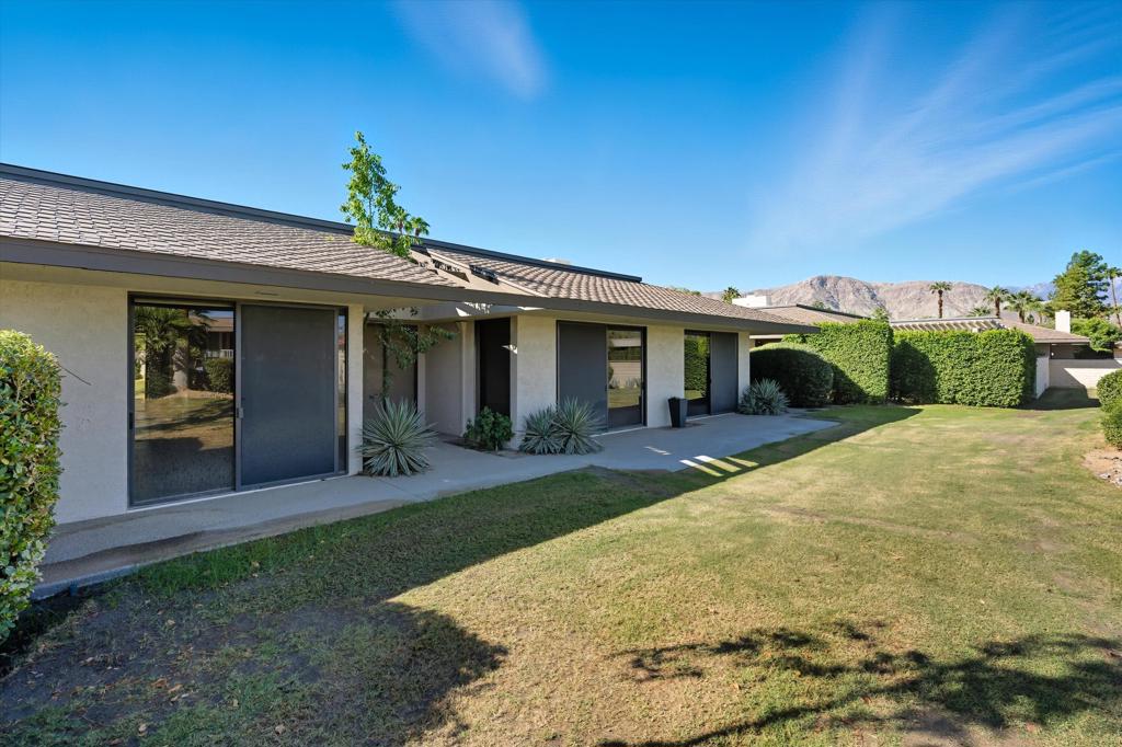 The Springs C.C. - Residential Lease