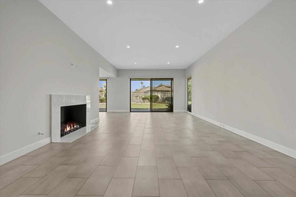 The Springs C.C. - Residential Lease