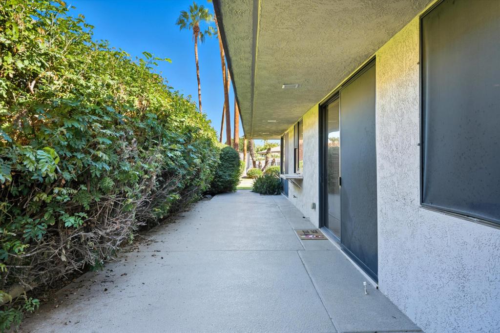 The Springs C.C. - Residential Lease