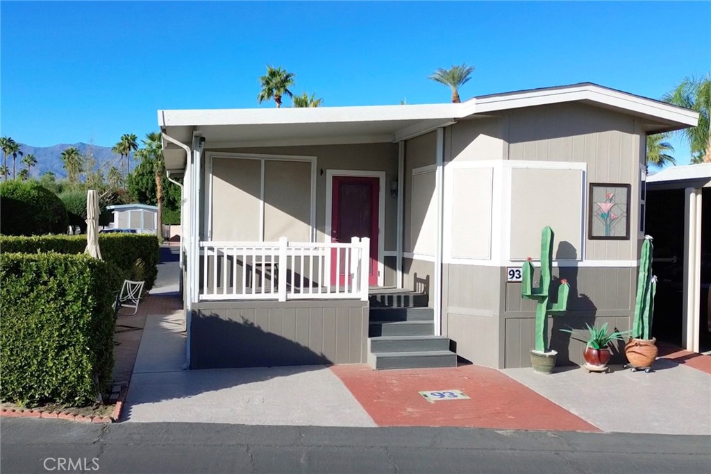 Desert Shadows RV Resort (33619) - Manufactured In Park