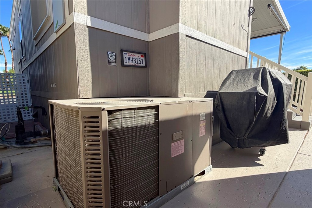 Desert Shadows RV Resort (33619) - Manufactured In Park