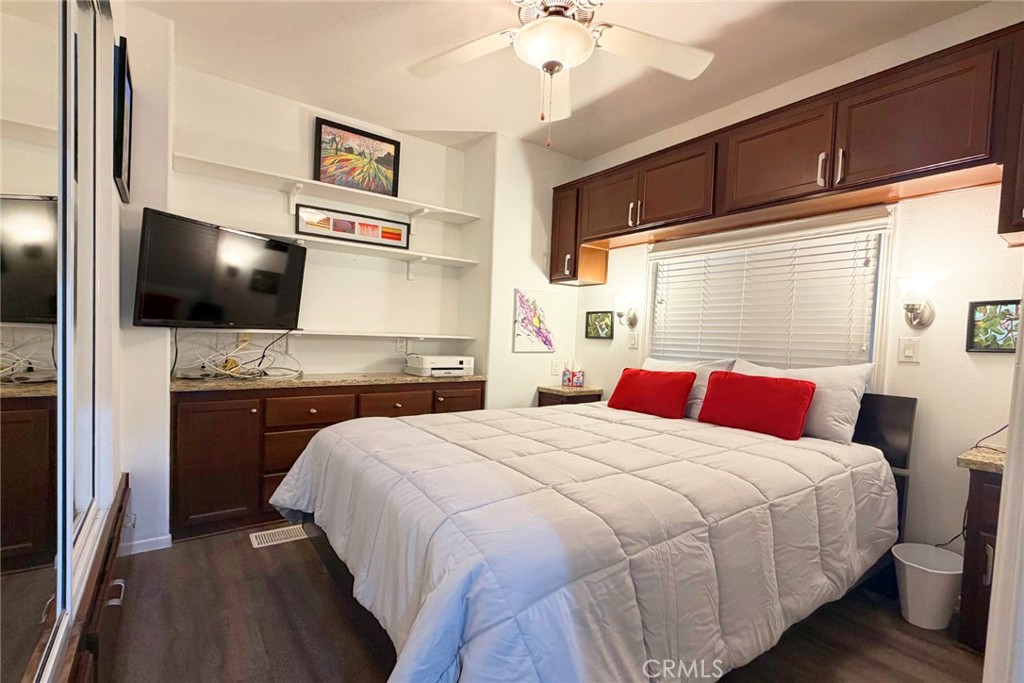 Desert Shadows RV Resort (33619) - Manufactured In Park