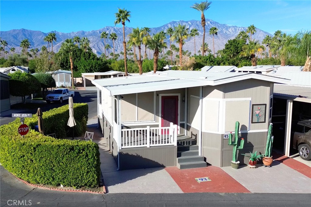 Desert Shadows RV Resort (33619) - Manufactured In Park