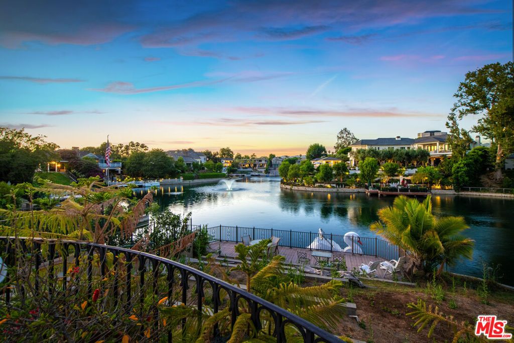 Photo of 10061 Valley Spring Lane, Toluca Lake, CA 91602 (MLS # 25608365)