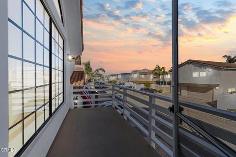 Tiny photo for 5120 Seabreeze Way, Oxnard, CA 93035 (MLS # V1-35049)