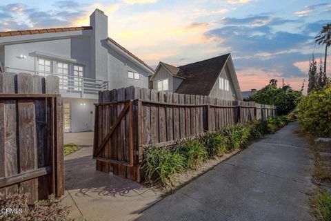 Tiny photo for 5120 Seabreeze Way, Oxnard, CA 93035 (MLS # V1-35049)