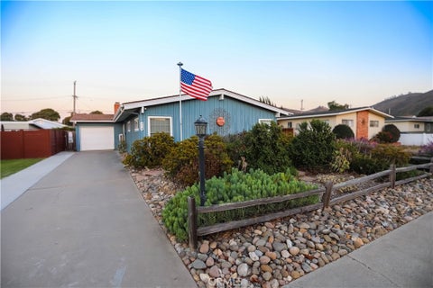 Photo of 210 S E ST, Lompoc, CA 93436 (MLS # SC26188706)
