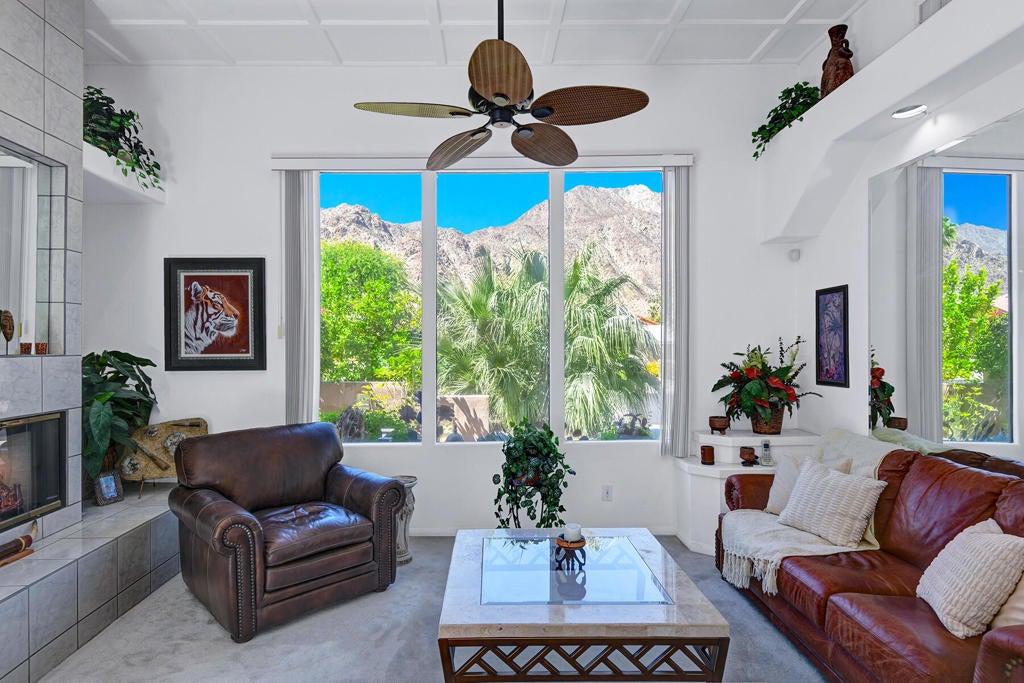 53660 Avenida Juarez