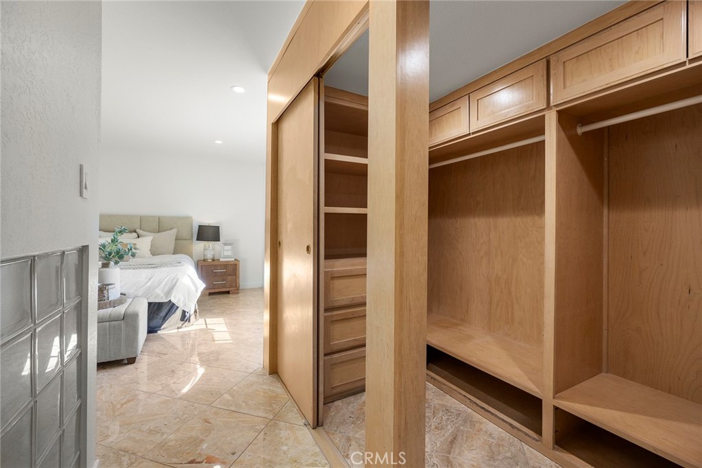 Anaheim Shores (ANSH) - Residential