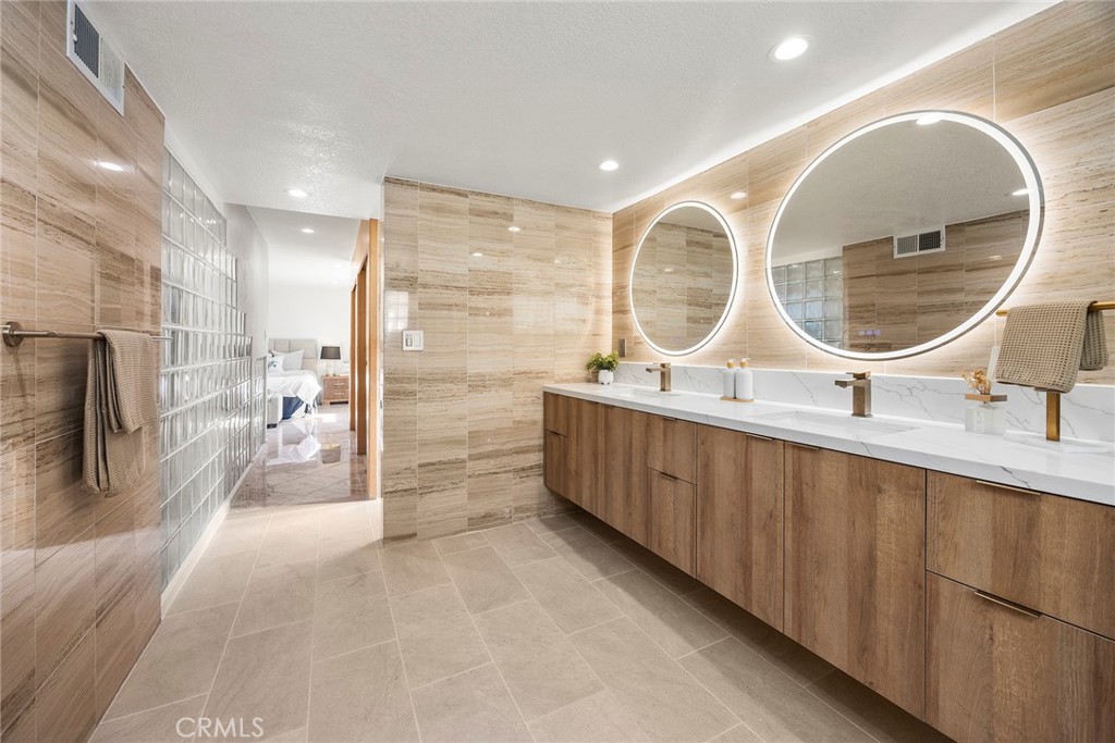 Anaheim Shores (ANSH) - Residential