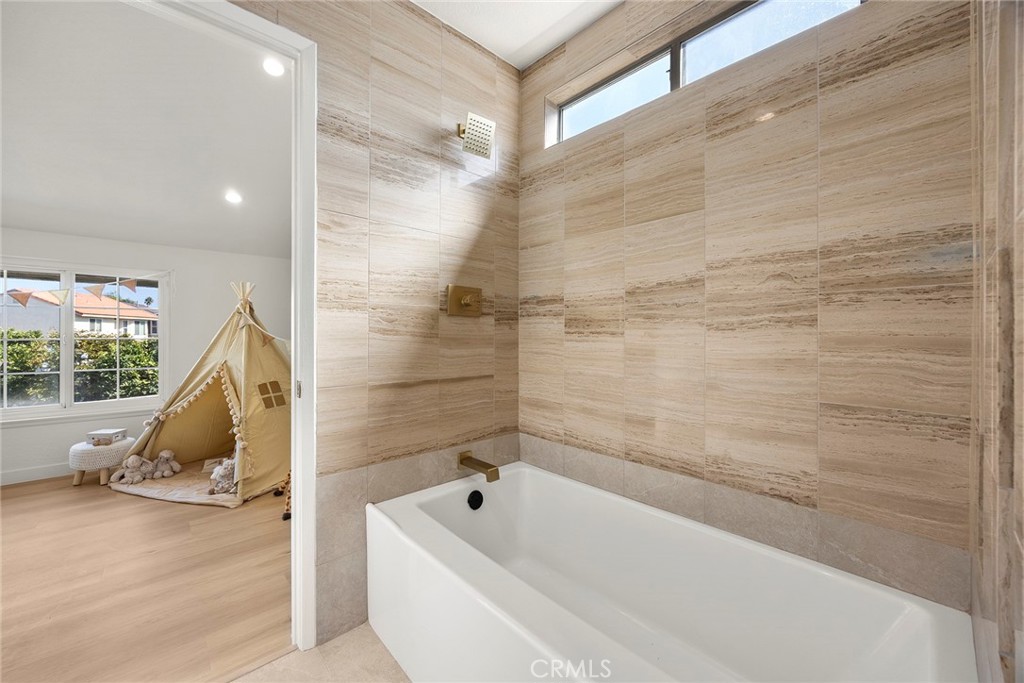 Anaheim Shores (ANSH) - Residential