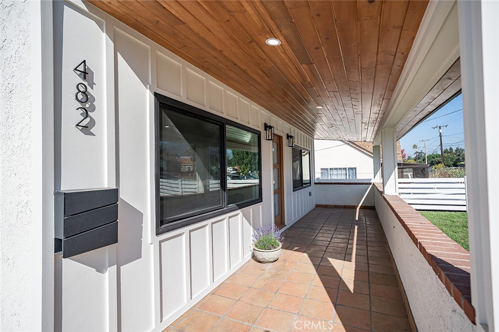482 Mountain View Street