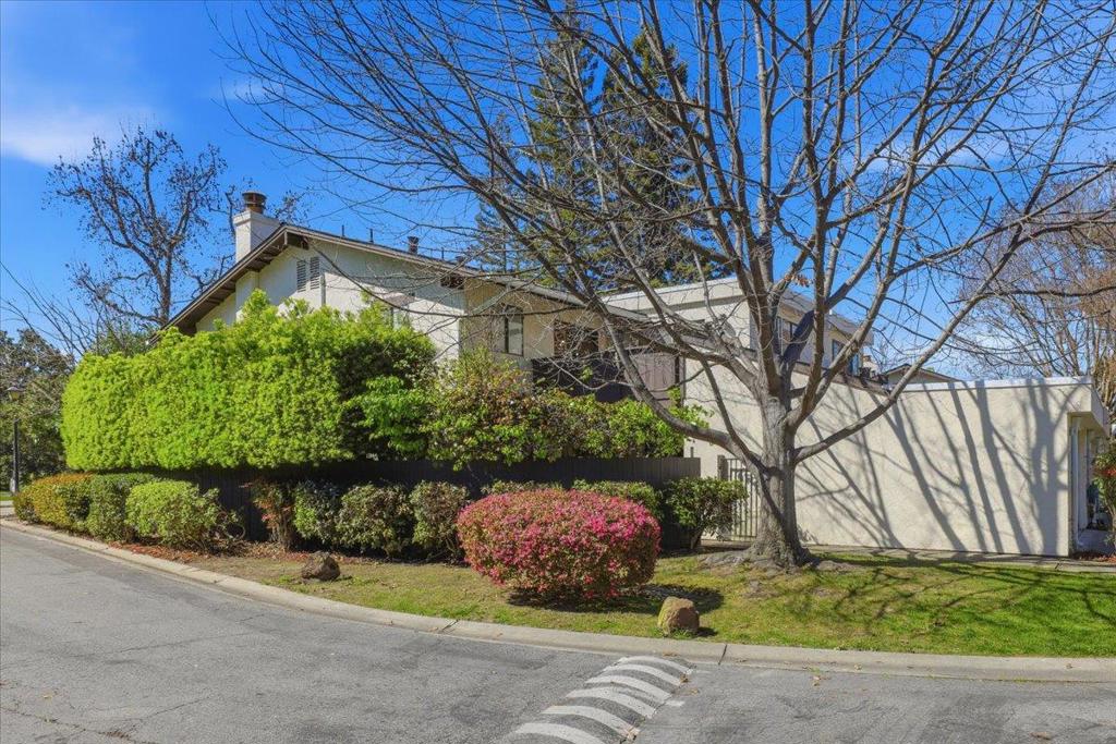 2442 Sharon Oaks Drive