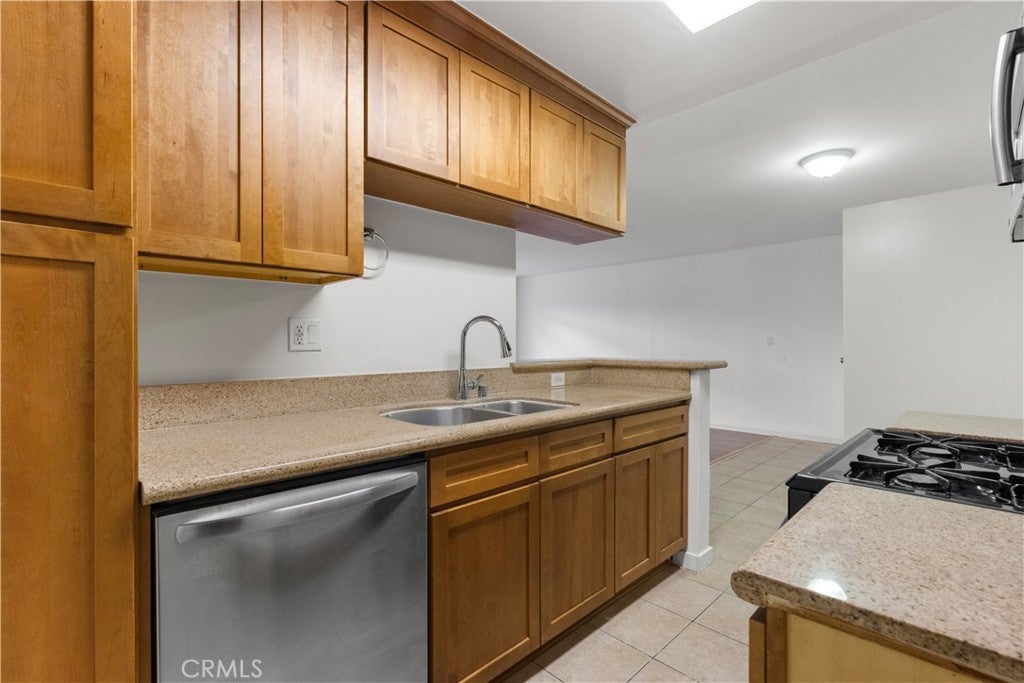 20327 Saticoy Street 102