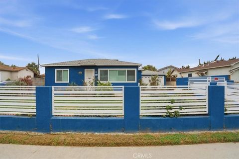 13827 Fairlock Ave Paramount CA 90723