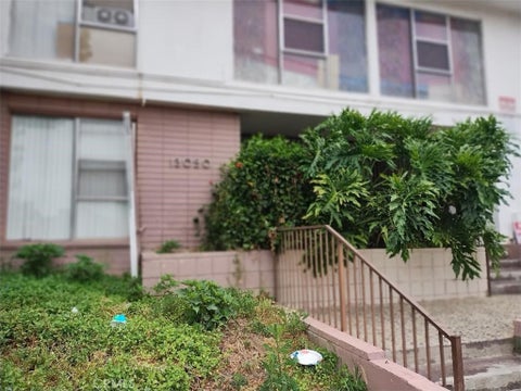 Photo of 13050 Dronfield Ave AVE #16, Sylmar, CA 91342 (MLS # SR26202688)
