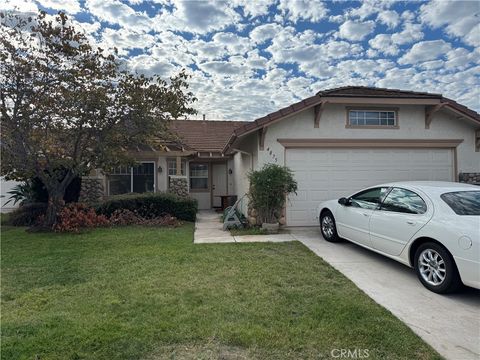 Photo of 4875 Lake Shore Pl, Fallbrook, CA 92028 (MLS # SW25250697) Photo of 4875 Lake Shore Pl, Fallbrook, CA 92028 (MLS # SW25250697)