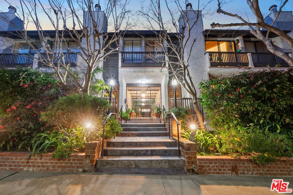 Photo of 2216 S Bentley Avenue #11, Los Angeles, CA 90064 (MLS # 26655577)
