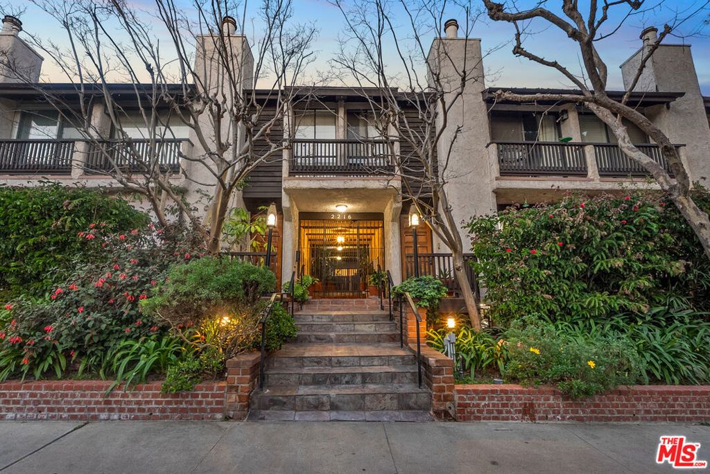 Photo of 2216 S Bentley Avenue #11, Los Angeles, CA 90064 (MLS # 26655577)