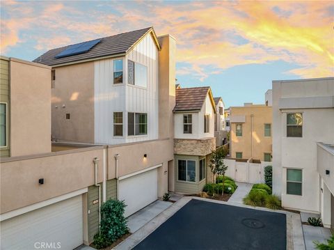 196 Episode Irvine CA 92618