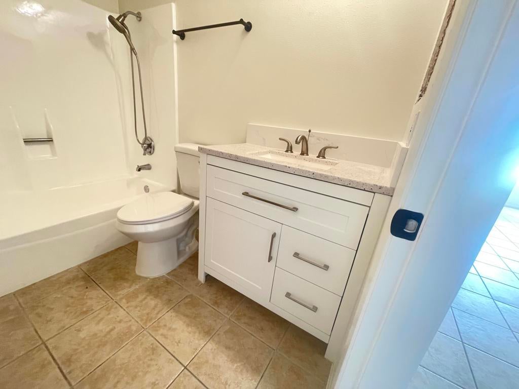 82567 Avenue 48 36