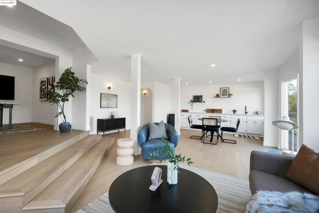 CASTLEWOOD C.C. - Residential
