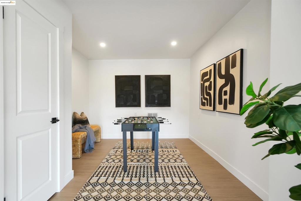 CASTLEWOOD C.C. - Residential