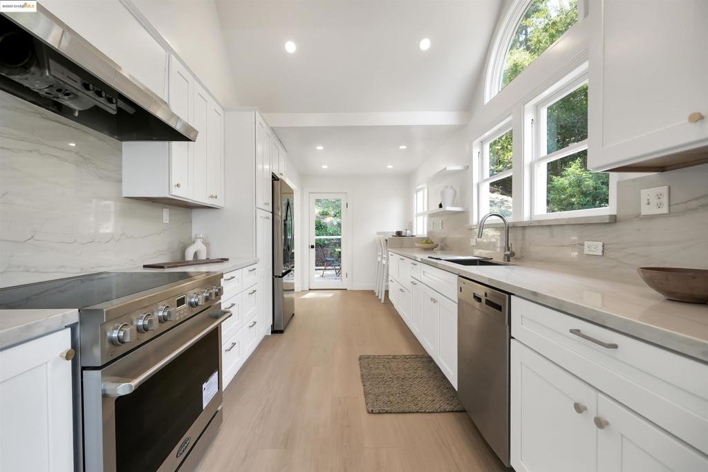 CASTLEWOOD C.C. - Residential