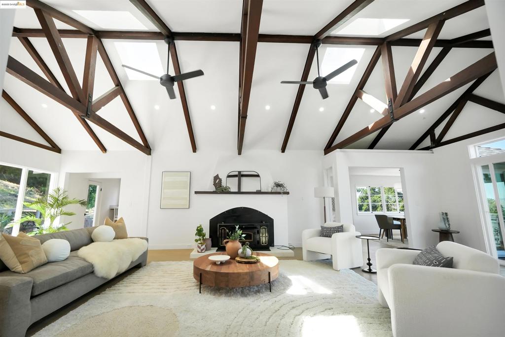 CASTLEWOOD C.C. - Residential