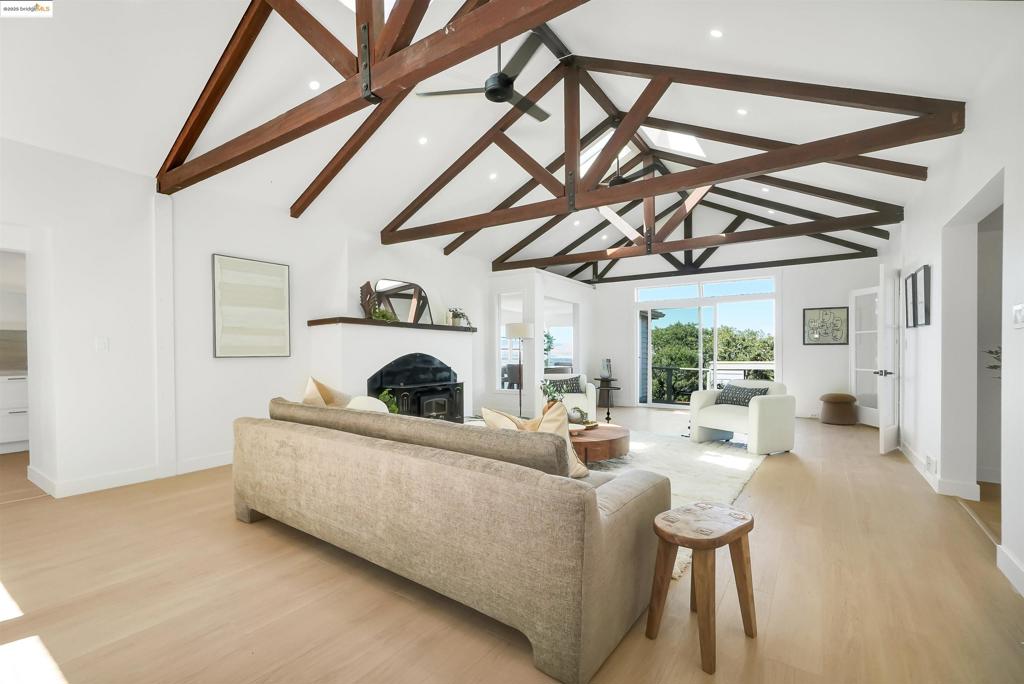 CASTLEWOOD C.C. - Residential