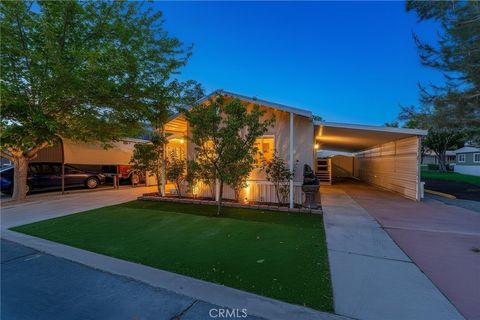 Photo of 43850 20th St E #261, Lancaster, CA 93535 (MLS # SR26087210)