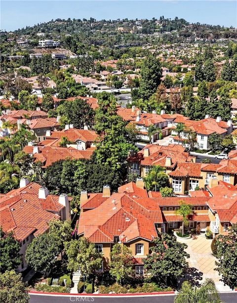 Photo of 2531 Aquasanta, Tustin, CA 92782 (MLS # OC26078364)