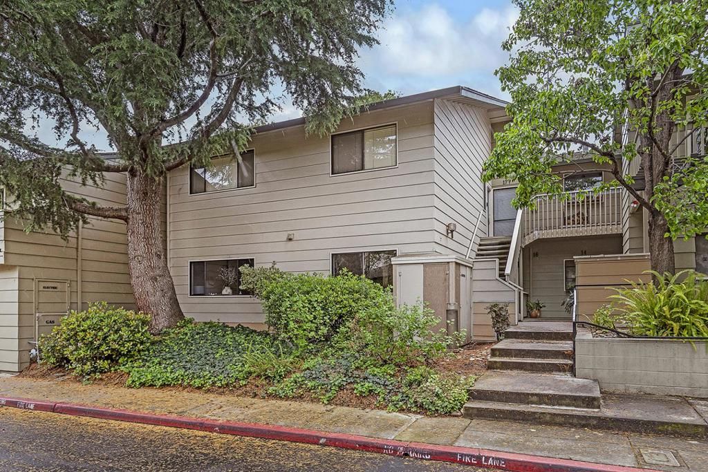 Photo of 217 Ada Avenue #16, Mountain View, CA 94043 (MLS # ML82044243)