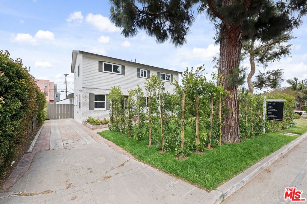 3908 Bentley Avenue