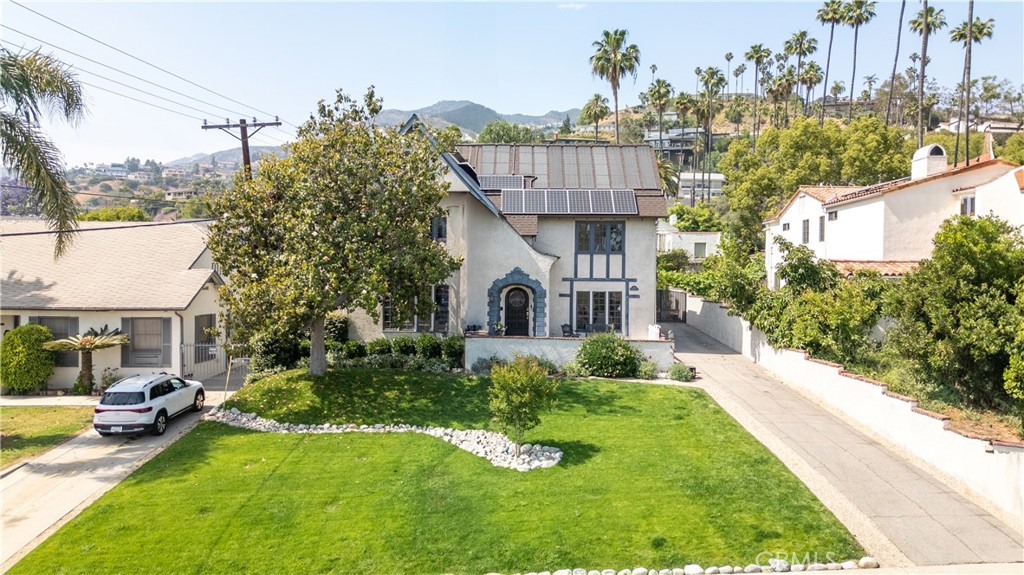125 E Mountain Street