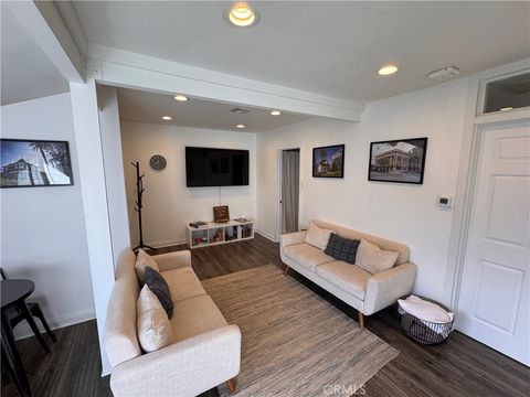 Photo of 409 Harvard Avenue #301, Claremont, CA 91711 (MLS # CV26049502)