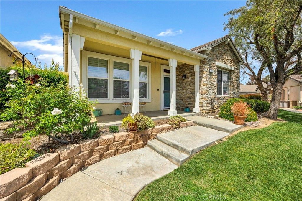 Photo of 269 Firestone Ln, Hemet, CA 92545 (MLS # SW26084119)