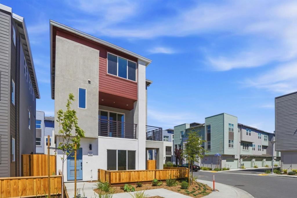6002 Sunglow Terrace