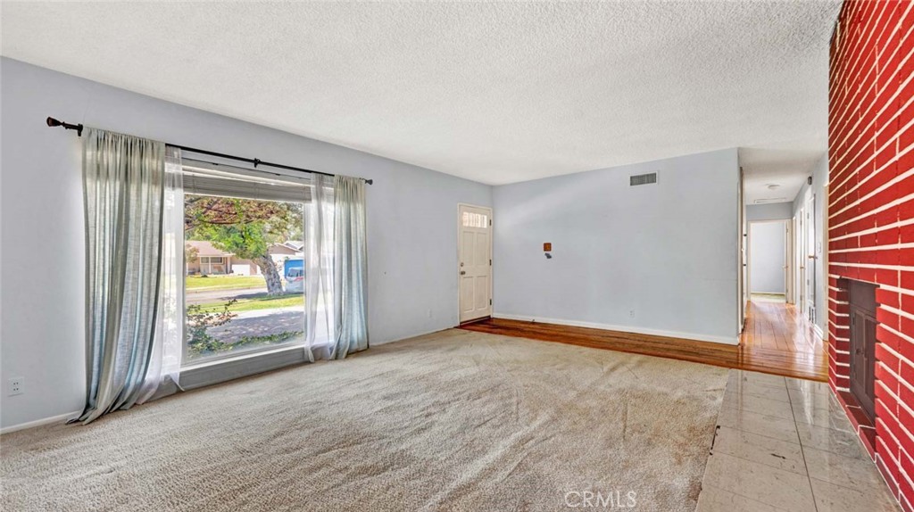 1060 Tropicana Way