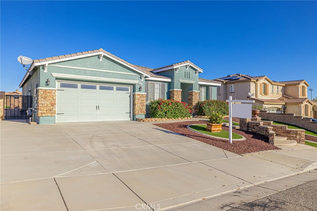 40670 Oakbridge Way