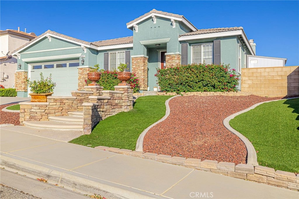 40670 Oakbridge Way