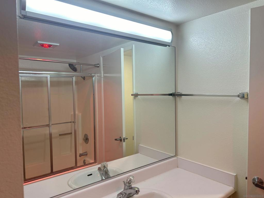 Hillcrest - Residential Lease