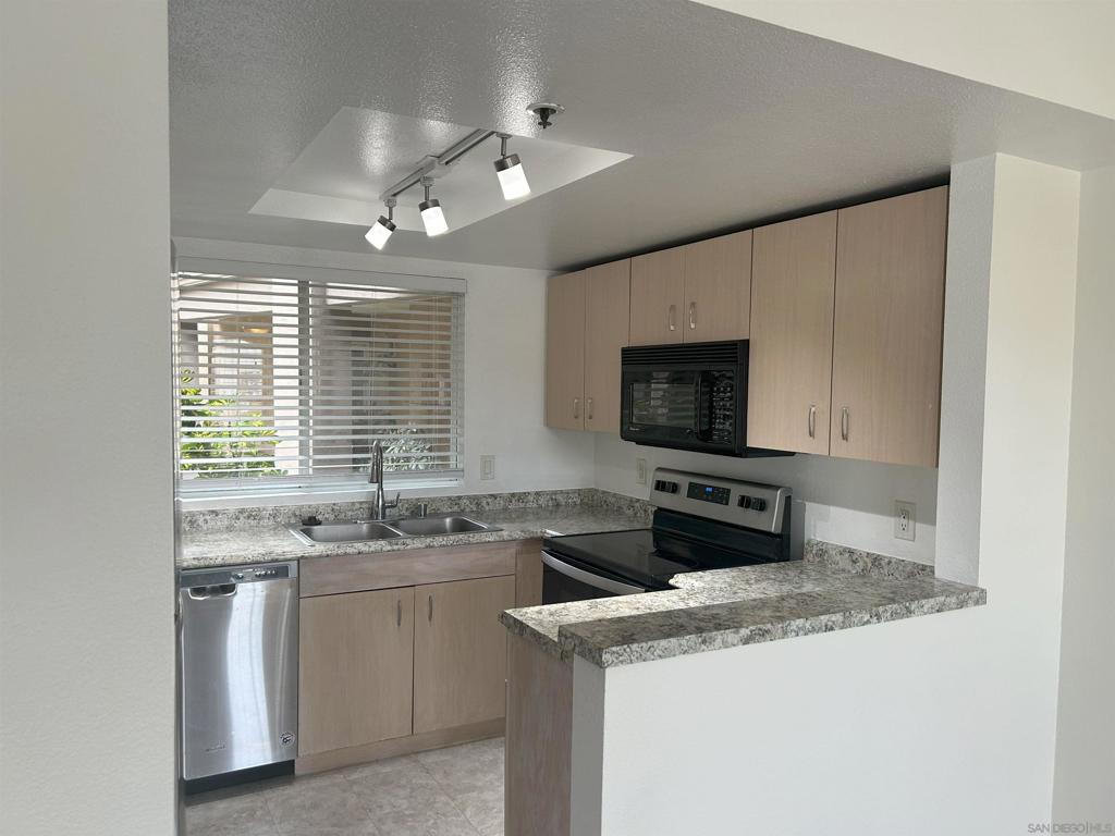 Hillcrest - Residential Lease